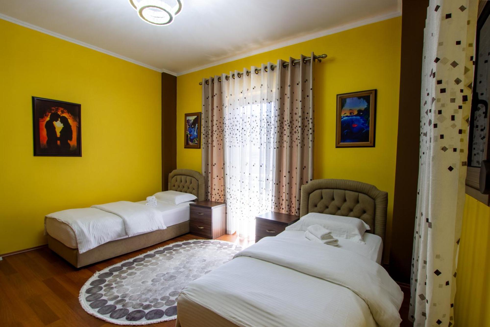 Bora Hotel Gjirokastër Exterior foto