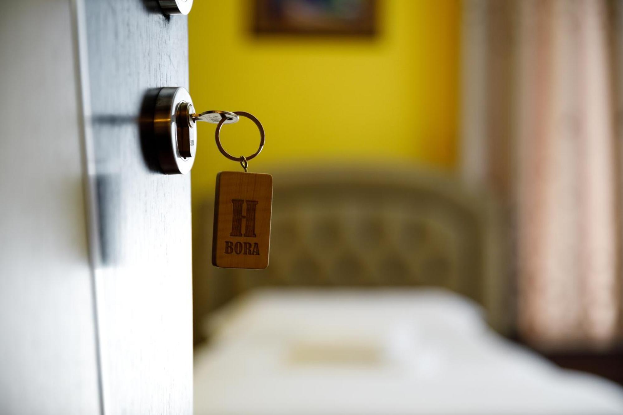 Bora Hotel Gjirokastër Exterior foto