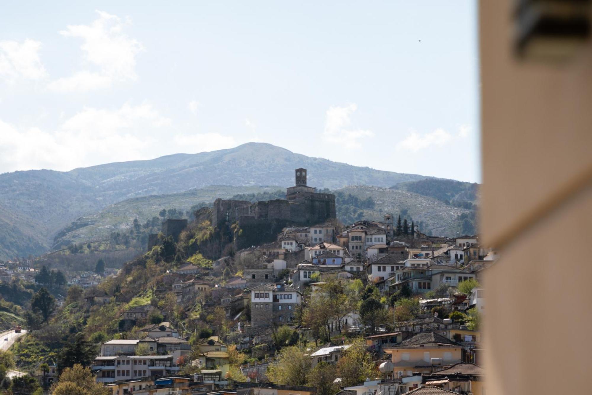 Bora Hotel Gjirokastër Exterior foto